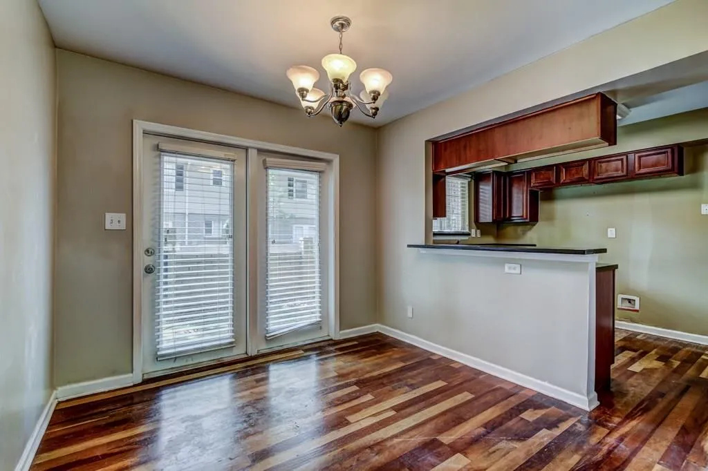 6940 Roswell Road Unit 24e, Atlanta, Georgia 30328, 1 Bedroom Bedrooms, ,1 BathroomBathrooms,Residential,Sold,6940 Roswell Road Unit 24e,5881848