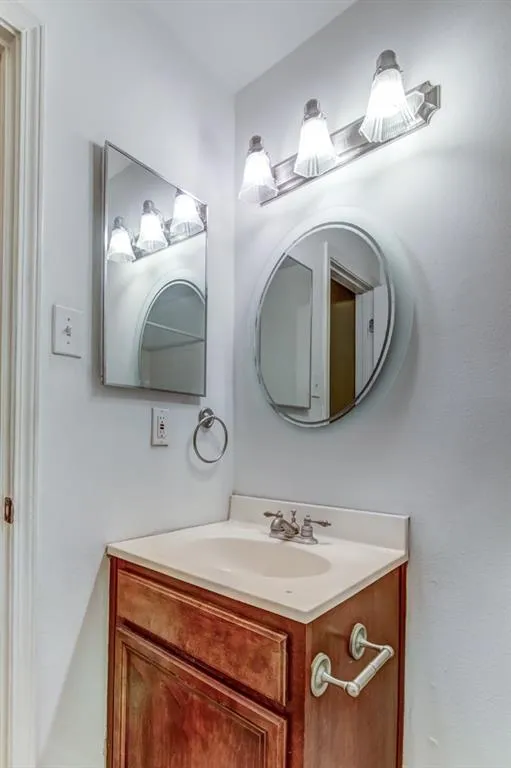 6940 Roswell Road Unit 24e, Atlanta, Georgia 30328, 1 Bedroom Bedrooms, ,1 BathroomBathrooms,Residential,Sold,6940 Roswell Road Unit 24e,5881848