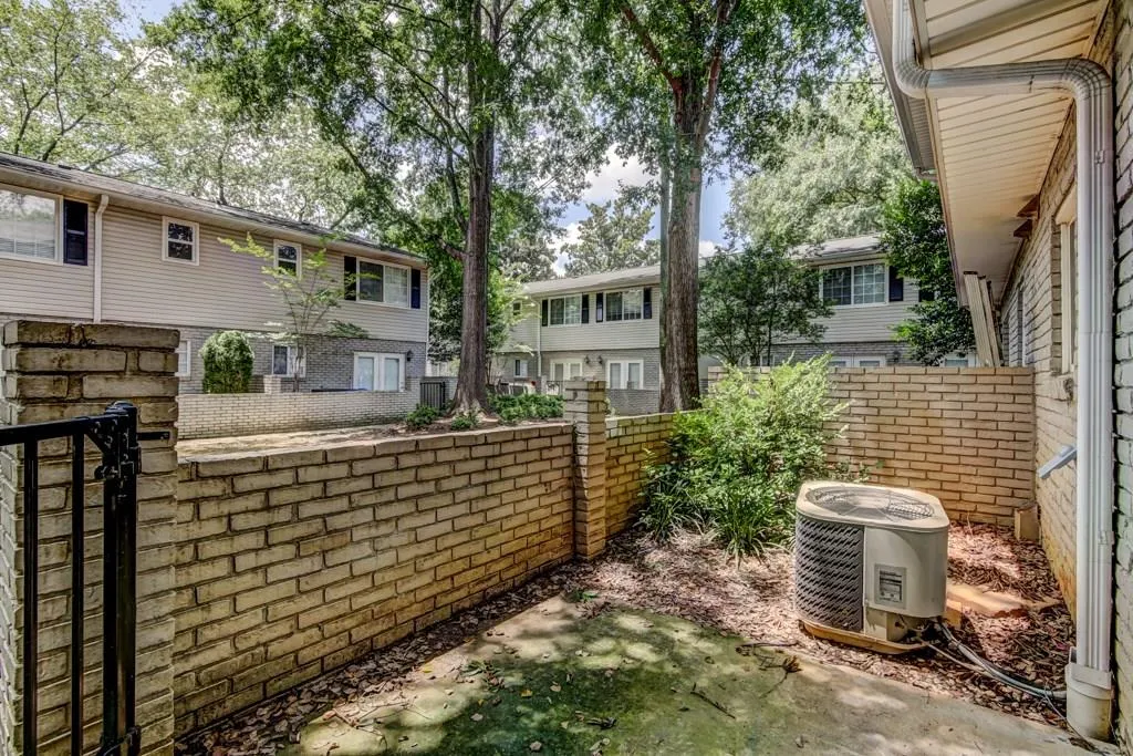6940 Roswell Road Unit 24e, Atlanta, Georgia 30328, 1 Bedroom Bedrooms, ,1 BathroomBathrooms,Residential,Sold,6940 Roswell Road Unit 24e,5881848