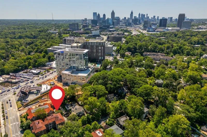 8 Collier Road Nw Unit B2, Atlanta, Georgia 30309, 2 Bedrooms Bedrooms, ,1 BathroomBathrooms,Residential,For Sale,8 Collier Road Nw Unit B2,7601678