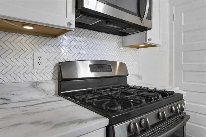 8 Collier Road Nw Unit B2, Atlanta, Georgia 30309, 2 Bedrooms Bedrooms, ,1 BathroomBathrooms,Residential,For Sale,8 Collier Road Nw Unit B2,7601678