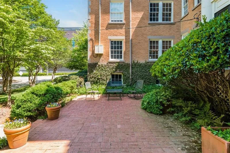8 Collier Road Nw Unit B2, Atlanta, Georgia 30309, 2 Bedrooms Bedrooms, ,1 BathroomBathrooms,Residential,For Sale,8 Collier Road Nw Unit B2,7601678