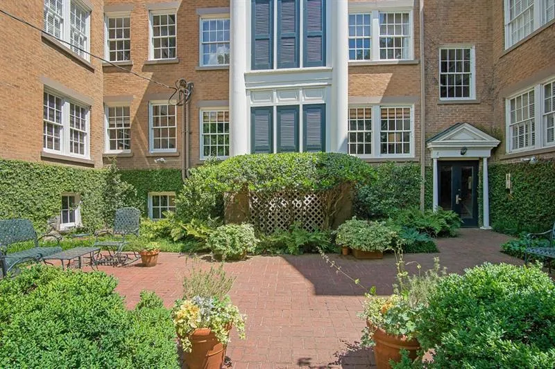 8 Collier Road Nw Unit B2, Atlanta, Georgia 30309, 2 Bedrooms Bedrooms, ,1 BathroomBathrooms,Residential,For Sale,8 Collier Road Nw Unit B2,7601678
