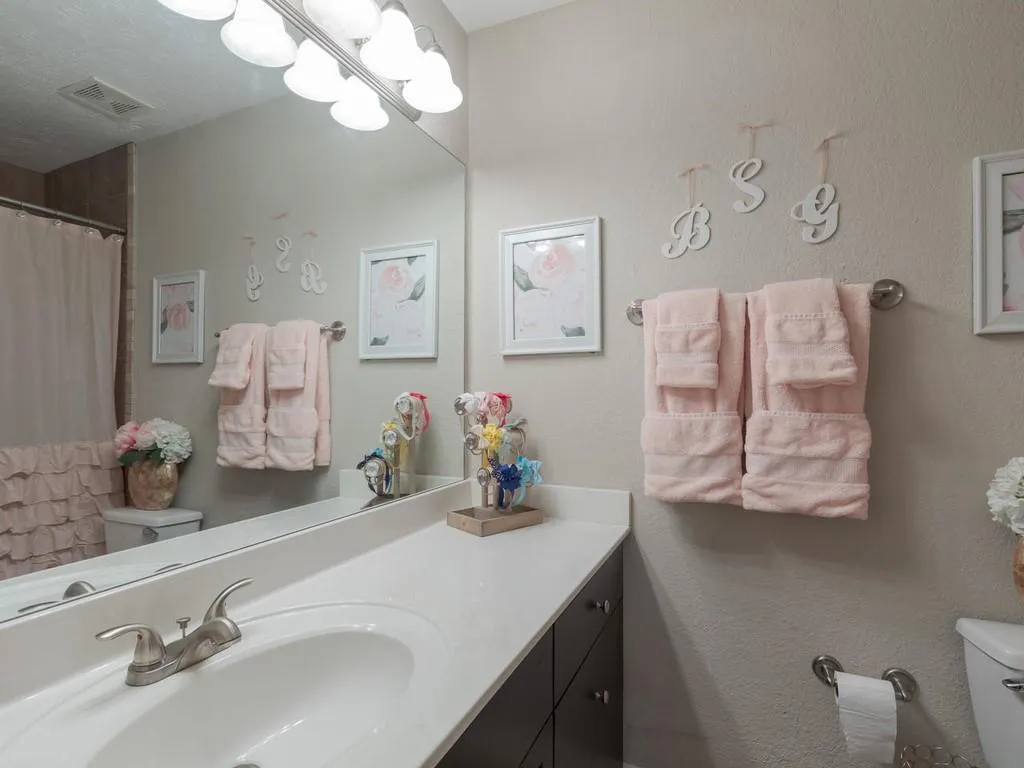 215 Winding River Drive Unit C, Sandy Springs, Georgia 30350, 2 Bedrooms Bedrooms, ,2 BathroomsBathrooms,Residential,Sold,215 Winding River Drive Unit C,6526215