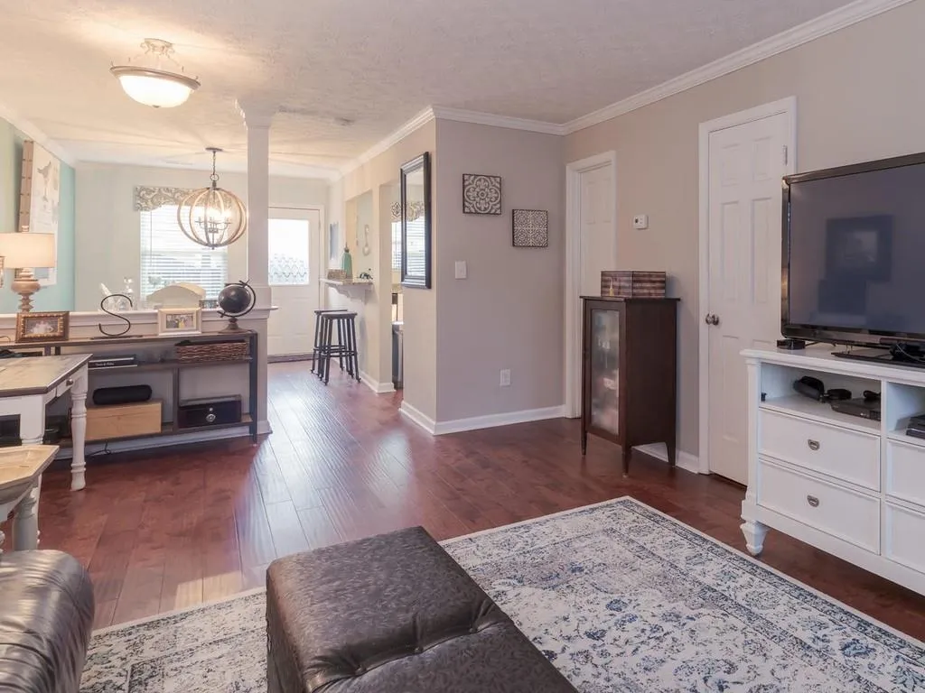 215 Winding River Drive Unit C, Sandy Springs, Georgia 30350, 2 Bedrooms Bedrooms, ,2 BathroomsBathrooms,Residential,Sold,215 Winding River Drive Unit C,6526215