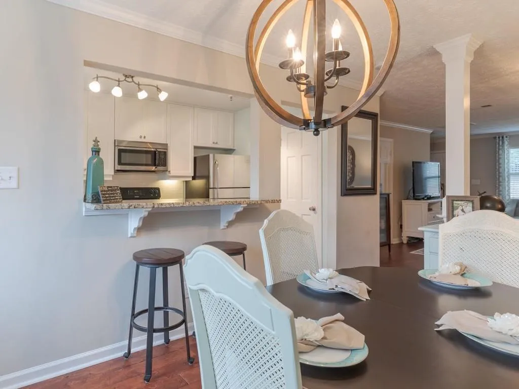 215 Winding River Drive Unit C, Sandy Springs, Georgia 30350, 2 Bedrooms Bedrooms, ,2 BathroomsBathrooms,Residential,Sold,215 Winding River Drive Unit C,6526215