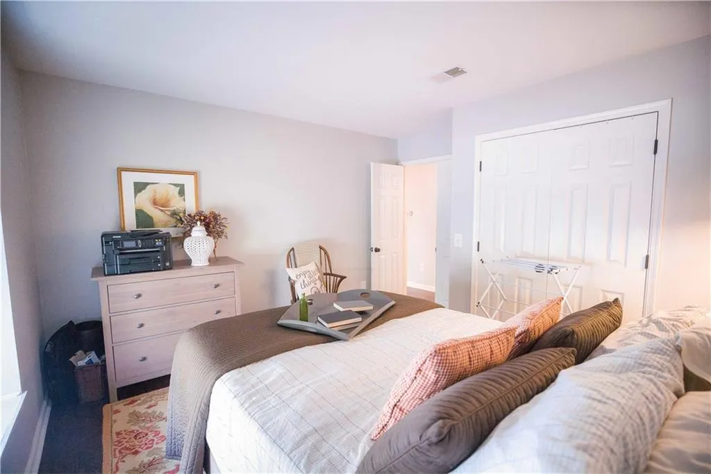 407 Bainbridge Drive Nw, Atlanta, Georgia 30327, 2 Bedrooms Bedrooms, ,2 BathroomsBathrooms,Residential,Sold,407 Bainbridge Drive Nw,6703039