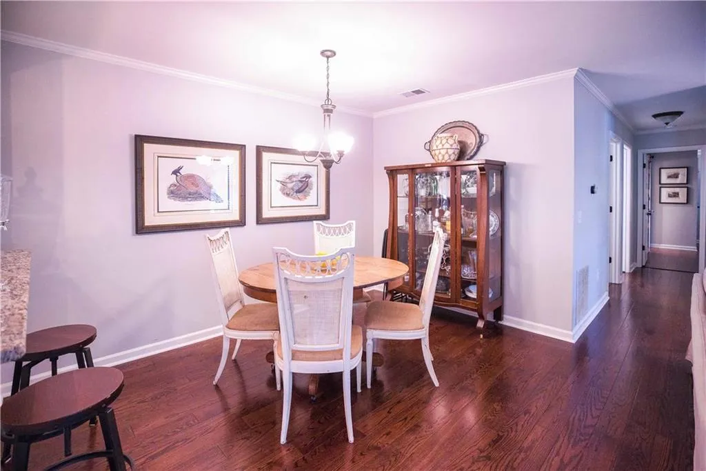 407 Bainbridge Drive Nw, Atlanta, Georgia 30327, 2 Bedrooms Bedrooms, ,2 BathroomsBathrooms,Residential,Sold,407 Bainbridge Drive Nw,6703039