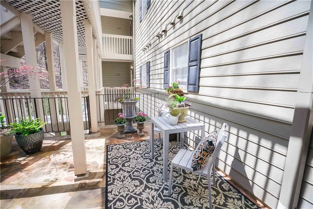 407 Bainbridge Drive Nw, Atlanta, Georgia 30327, 2 Bedrooms Bedrooms, ,2 BathroomsBathrooms,Residential,Sold,407 Bainbridge Drive Nw,6703039