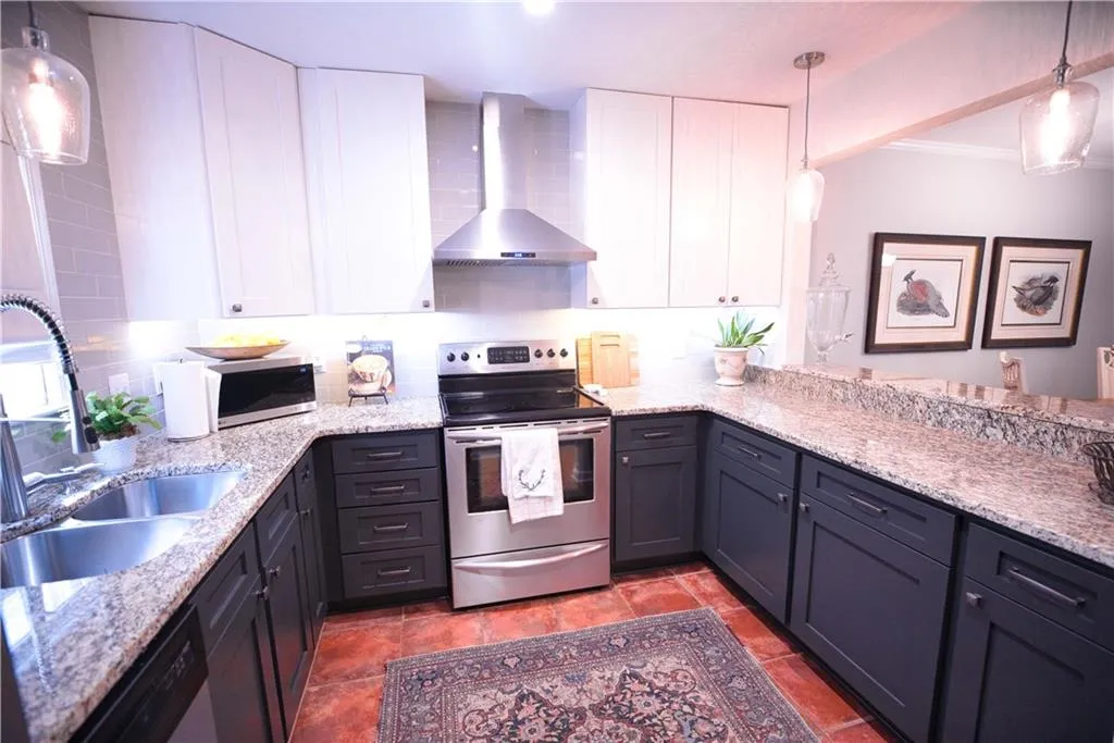 407 Bainbridge Drive Nw, Atlanta, Georgia 30327, 2 Bedrooms Bedrooms, ,2 BathroomsBathrooms,Residential,Sold,407 Bainbridge Drive Nw,6703039