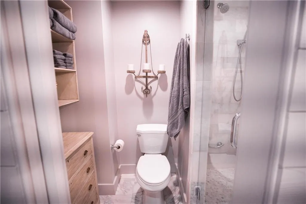 407 Bainbridge Drive Nw, Atlanta, Georgia 30327, 2 Bedrooms Bedrooms, ,2 BathroomsBathrooms,Residential,Sold,407 Bainbridge Drive Nw,6703039