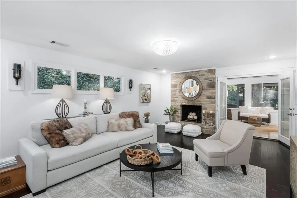 7173 Riverside Drive, Sandy Springs, Georgia 30328, 4 Bedrooms Bedrooms, ,2 BathroomsBathrooms,Residential,Sold,7173 Riverside Drive,6935157