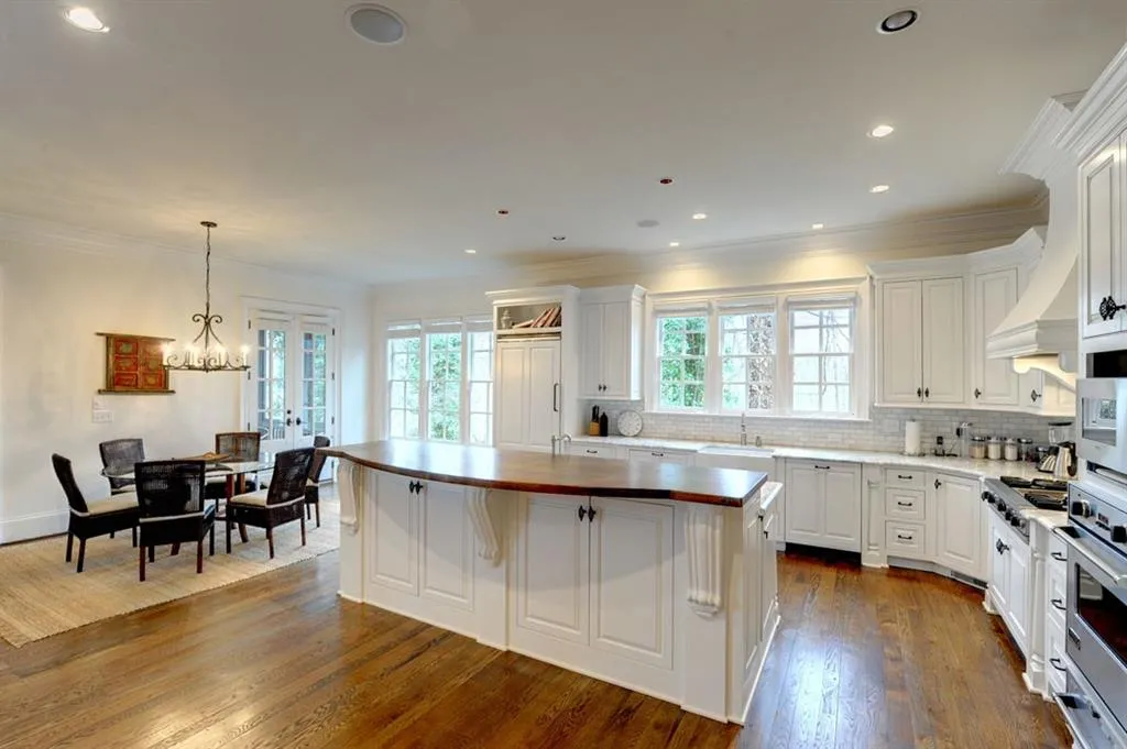 5168 Long Island Drive Nw, Atlanta, Georgia 30327, 5 Bedrooms Bedrooms, ,5 BathroomsBathrooms,Residential,Sold,5168 Long Island Drive Nw,5668273