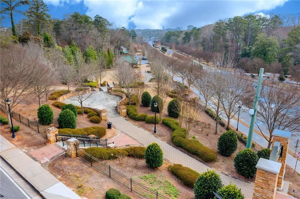 420 Glenridge Close Court, Atlanta, Georgia 30328, 4 Bedrooms Bedrooms, ,2 BathroomsBathrooms,Residential,Sold,420 Glenridge Close Court,7528513