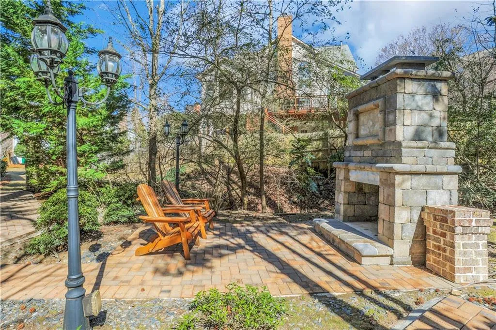 420 Glenridge Close Court, Atlanta, Georgia 30328, 4 Bedrooms Bedrooms, ,2 BathroomsBathrooms,Residential,Sold,420 Glenridge Close Court,7528513