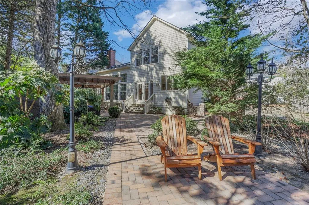 420 Glenridge Close Court, Atlanta, Georgia 30328, 4 Bedrooms Bedrooms, ,2 BathroomsBathrooms,Residential,Sold,420 Glenridge Close Court,7528513