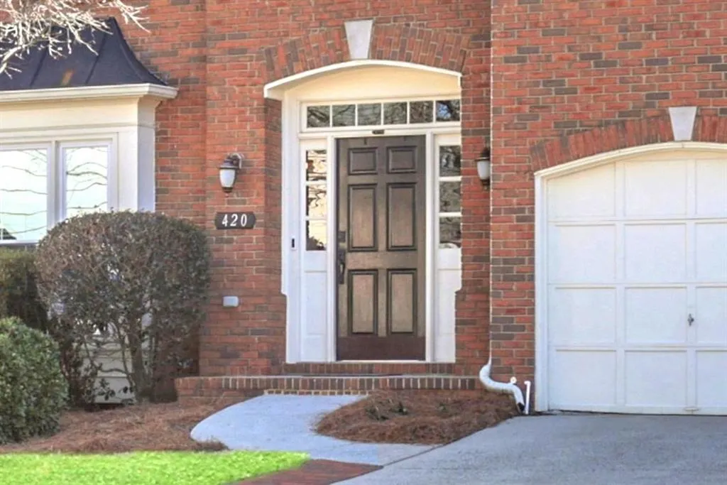 420 Glenridge Close Court, Atlanta, Georgia 30328, 4 Bedrooms Bedrooms, ,2 BathroomsBathrooms,Residential,Sold,420 Glenridge Close Court,7528513