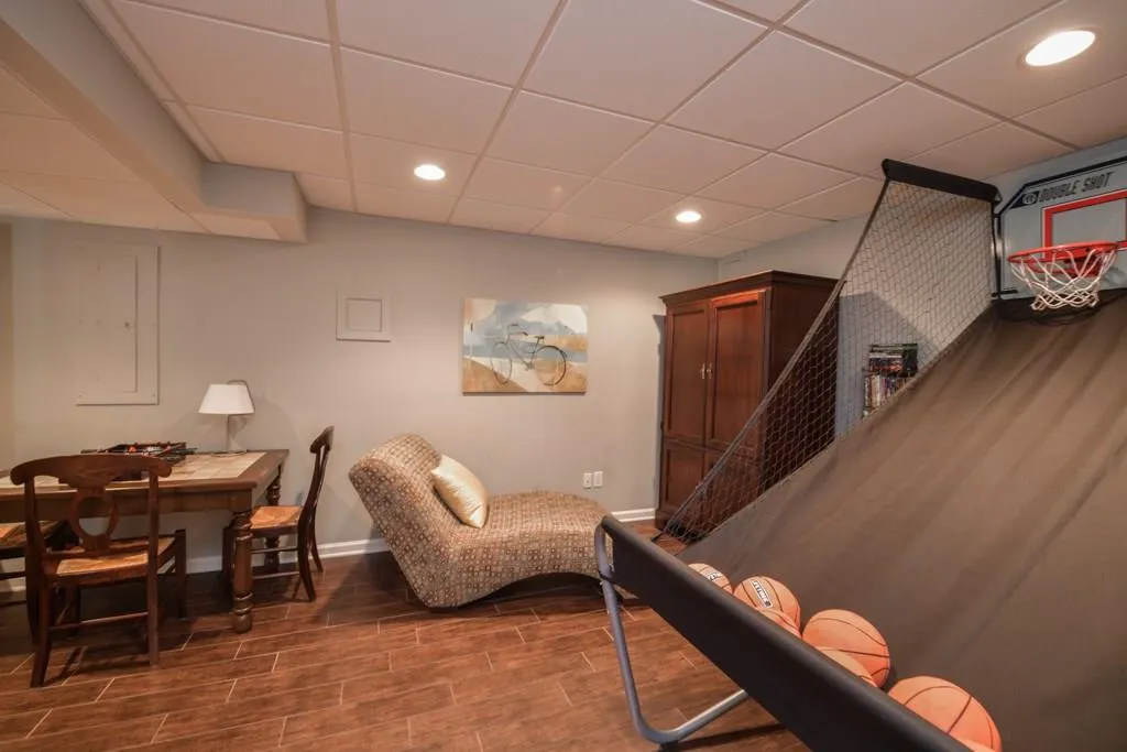 6215 Mountain Brook Way, Atlanta, Georgia 30328, 5 Bedrooms Bedrooms, ,3 BathroomsBathrooms,Residential,Sold,6215 Mountain Brook Way,5933022