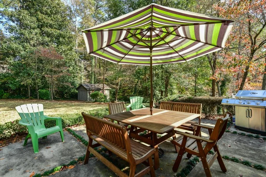 6215 Mountain Brook Way, Atlanta, Georgia 30328, 5 Bedrooms Bedrooms, ,3 BathroomsBathrooms,Residential,Sold,6215 Mountain Brook Way,5933022