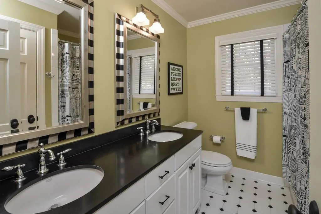 6215 Mountain Brook Way, Atlanta, Georgia 30328, 5 Bedrooms Bedrooms, ,3 BathroomsBathrooms,Residential,Sold,6215 Mountain Brook Way,5933022