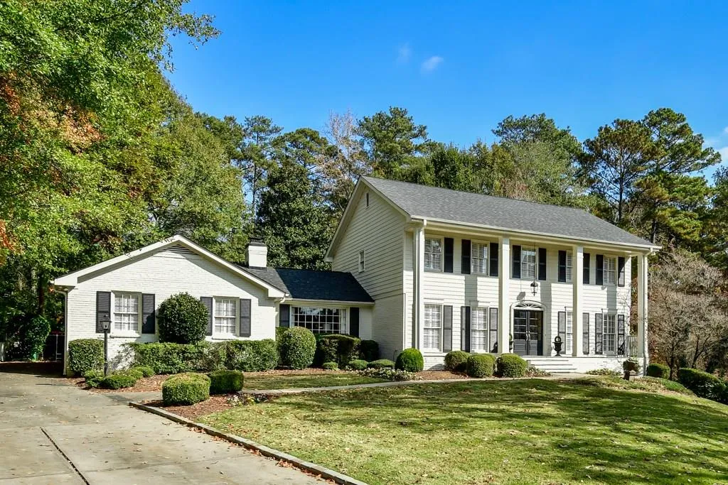 6215 Mountain Brook Way, Atlanta, Georgia 30328, 5 Bedrooms Bedrooms, ,3 BathroomsBathrooms,Residential,Sold,6215 Mountain Brook Way,5933022