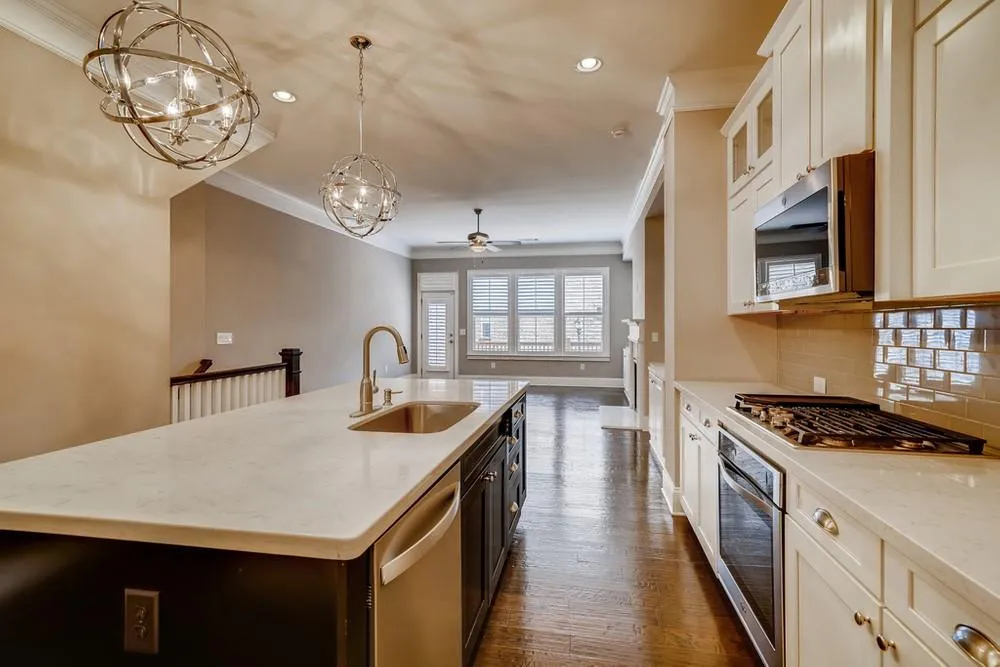 417 Alderwood Street, Sandy Springs, Georgia 30328, 3 Bedrooms Bedrooms, ,3 BathroomsBathrooms,Residential,Sold,417 Alderwood Street,6932906