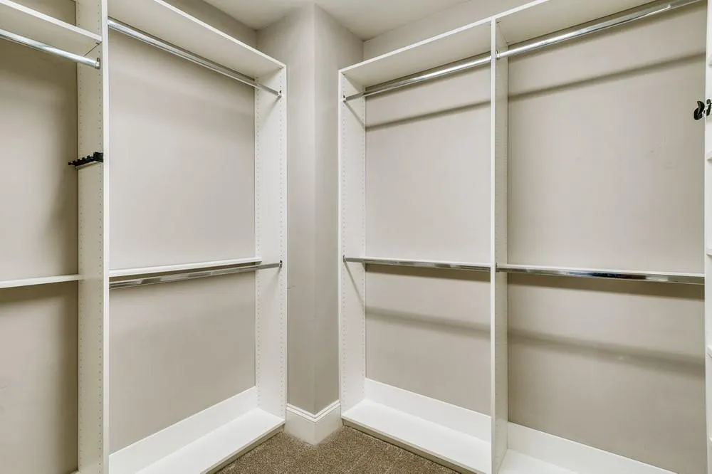 417 Alderwood Street, Sandy Springs, Georgia 30328, 3 Bedrooms Bedrooms, ,3 BathroomsBathrooms,Residential,Sold,417 Alderwood Street,6932906