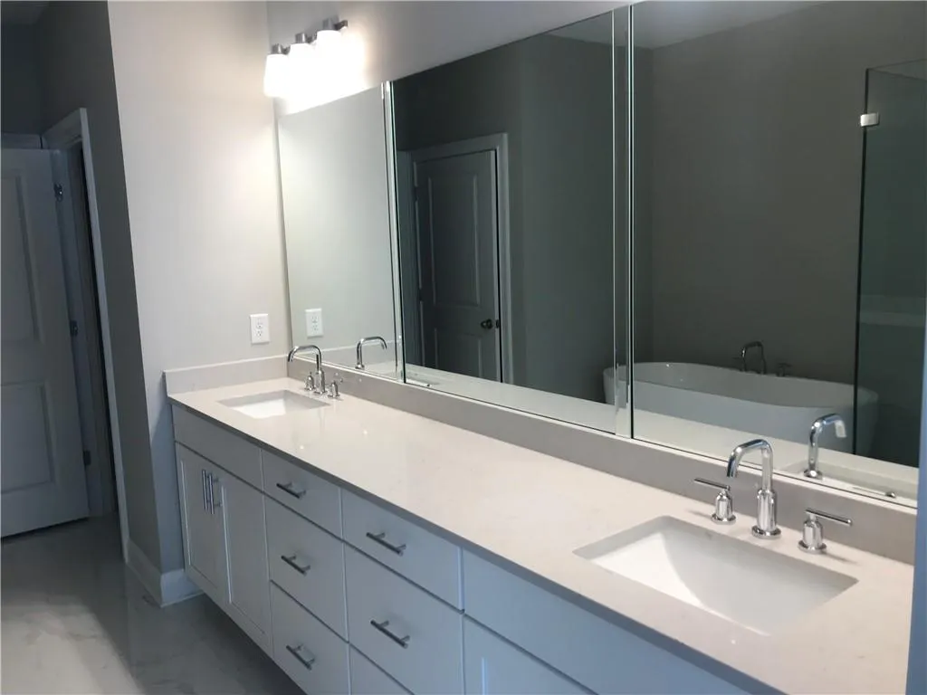 6775 Cadence Boulevard Unit 238, Sandy Springs, Georgia 30328, 3 Bedrooms Bedrooms, ,3 BathroomsBathrooms,Residential,Sold,6775 Cadence Boulevard Unit 238,6577030