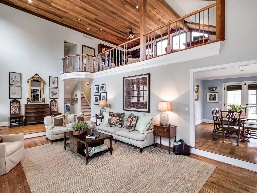4895 High Point Road, Sandy Springs, Georgia 30342, 4 Bedrooms Bedrooms, ,3 BathroomsBathrooms,Residential,Sold,4895 High Point Road,5993993