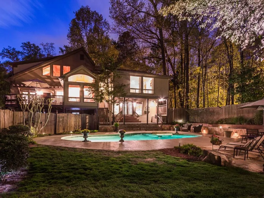 4895 High Point Road, Sandy Springs, Georgia 30342, 4 Bedrooms Bedrooms, ,3 BathroomsBathrooms,Residential,Sold,4895 High Point Road,5993993