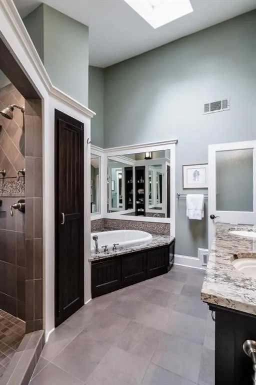 4895 High Point Road, Sandy Springs, Georgia 30342, 4 Bedrooms Bedrooms, ,3 BathroomsBathrooms,Residential,Sold,4895 High Point Road,5993993
