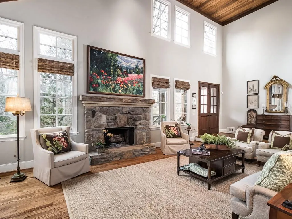 4895 High Point Road, Sandy Springs, Georgia 30342, 4 Bedrooms Bedrooms, ,3 BathroomsBathrooms,Residential,Sold,4895 High Point Road,5993993