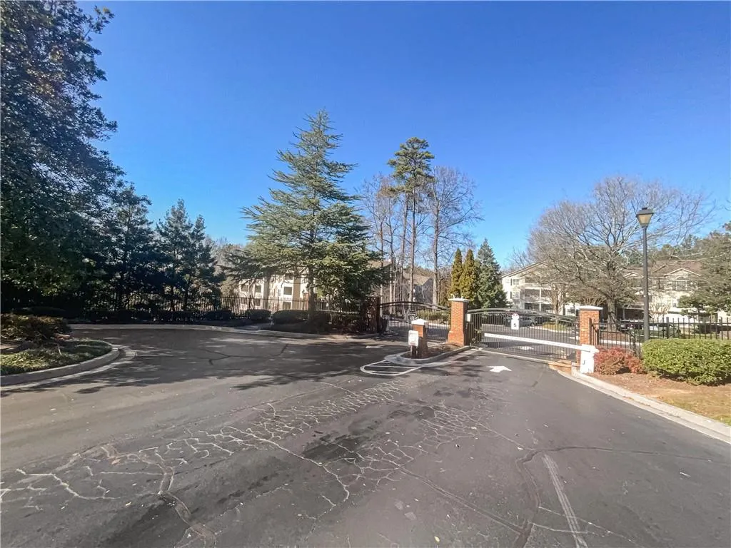1250 Parkwood Circle Se Unit 2309, Atlanta, Georgia 30339, 2 Bedrooms Bedrooms, ,2 BathroomsBathrooms,Residential,For Sale,1250 Parkwood Circle Se Unit 2309,7543278
