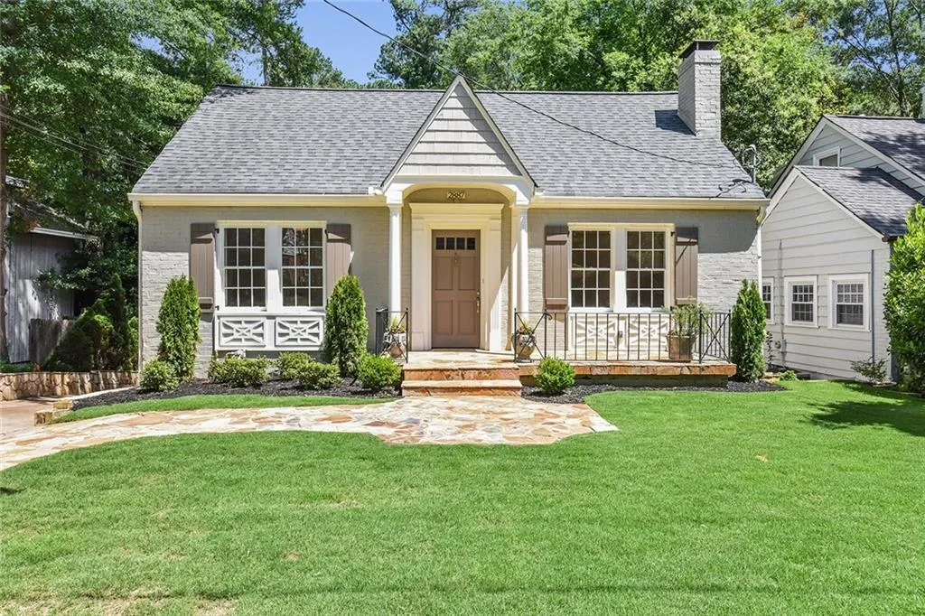 2887 Elliott Circle Ne, Atlanta, Georgia 30305, 3 Bedrooms Bedrooms, ,2 BathroomsBathrooms,Residential,Sold,2887 Elliott Circle Ne,5855022