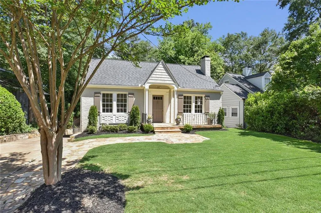 2887 Elliott Circle Ne, Atlanta, Georgia 30305, 3 Bedrooms Bedrooms, ,2 BathroomsBathrooms,Residential,Sold,2887 Elliott Circle Ne,5855022