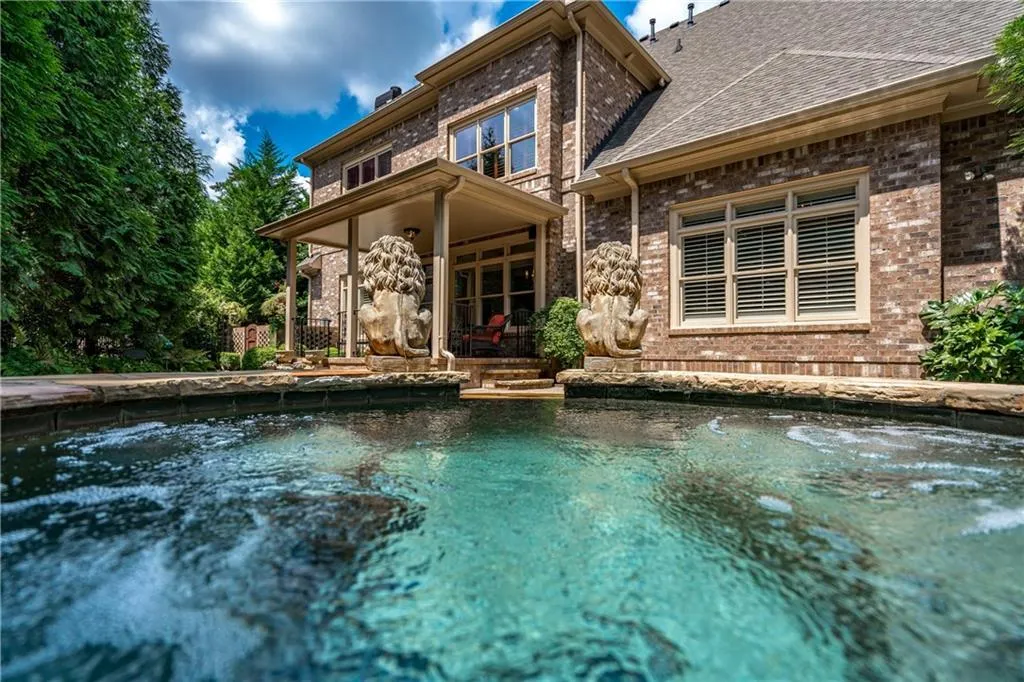 565 Glengate Cove, Atlanta, Georgia 30328, 7 Bedrooms Bedrooms, ,6 BathroomsBathrooms,Residential,Sold,565 Glengate Cove,5896628