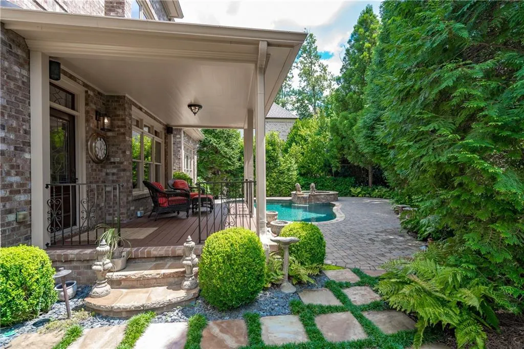 565 Glengate Cove, Atlanta, Georgia 30328, 7 Bedrooms Bedrooms, ,6 BathroomsBathrooms,Residential,Sold,565 Glengate Cove,5896628