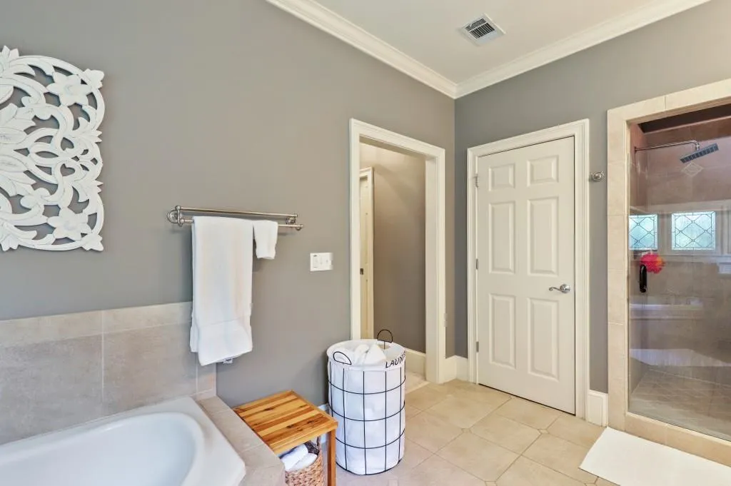 6380 Cotswold Lane, Sandy Springs, Georgia 30328, 4 Bedrooms Bedrooms, ,5 BathroomsBathrooms,Residential,Sold,6380 Cotswold Lane,6890429