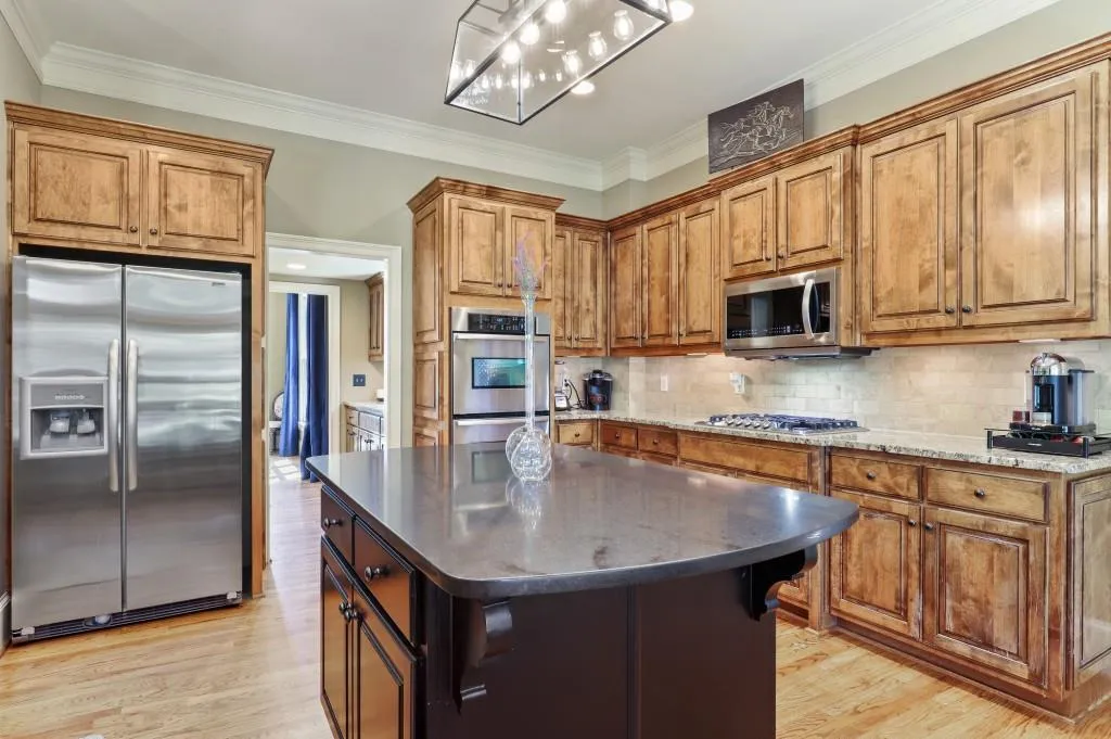 6380 Cotswold Lane, Sandy Springs, Georgia 30328, 4 Bedrooms Bedrooms, ,5 BathroomsBathrooms,Residential,Sold,6380 Cotswold Lane,6890429