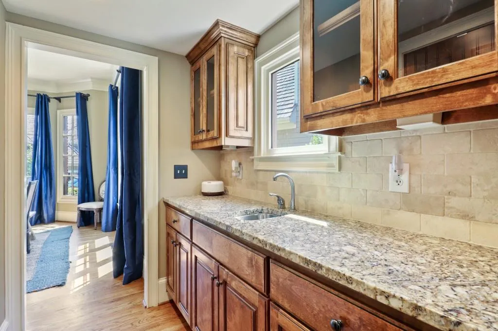 6380 Cotswold Lane, Sandy Springs, Georgia 30328, 4 Bedrooms Bedrooms, ,5 BathroomsBathrooms,Residential,Sold,6380 Cotswold Lane,6890429
