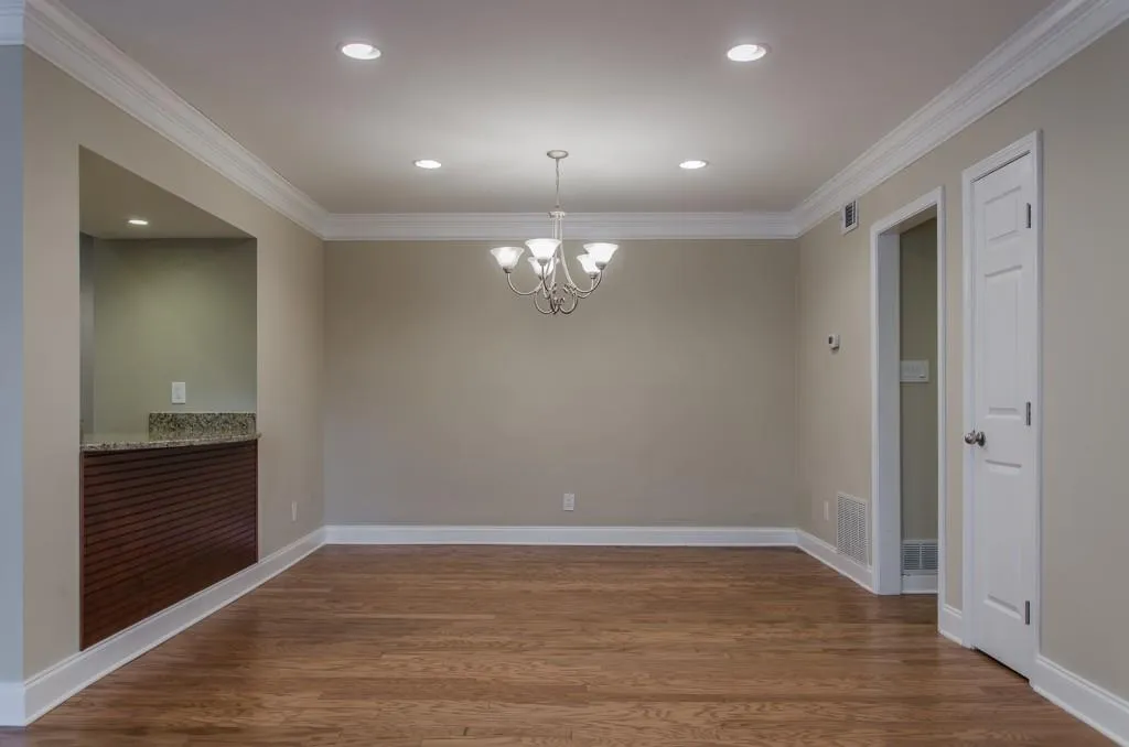 6980 Roswell Road Ne Unit C10, Sandy Springs, Georgia 30328, 2 Bedrooms Bedrooms, ,2 BathroomsBathrooms,Residential,Sold,6980 Roswell Road Ne Unit C10,5639128
