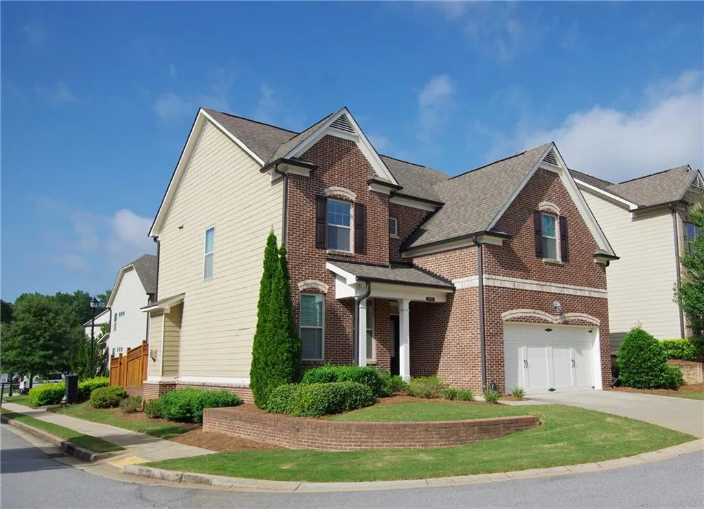 7600 Highland Bluff, Atlanta, Georgia 30328, 4 Bedrooms Bedrooms, ,2 BathroomsBathrooms,Residential,Sold,7600 Highland Bluff,6771118