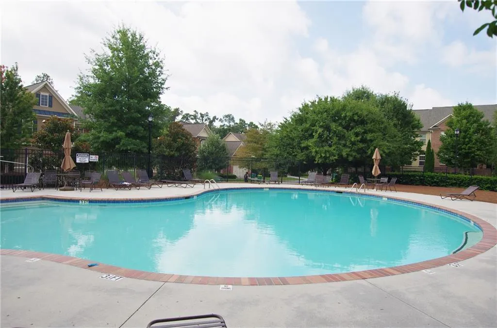 7600 Highland Bluff, Atlanta, Georgia 30328, 4 Bedrooms Bedrooms, ,2 BathroomsBathrooms,Residential,Sold,7600 Highland Bluff,6771118
