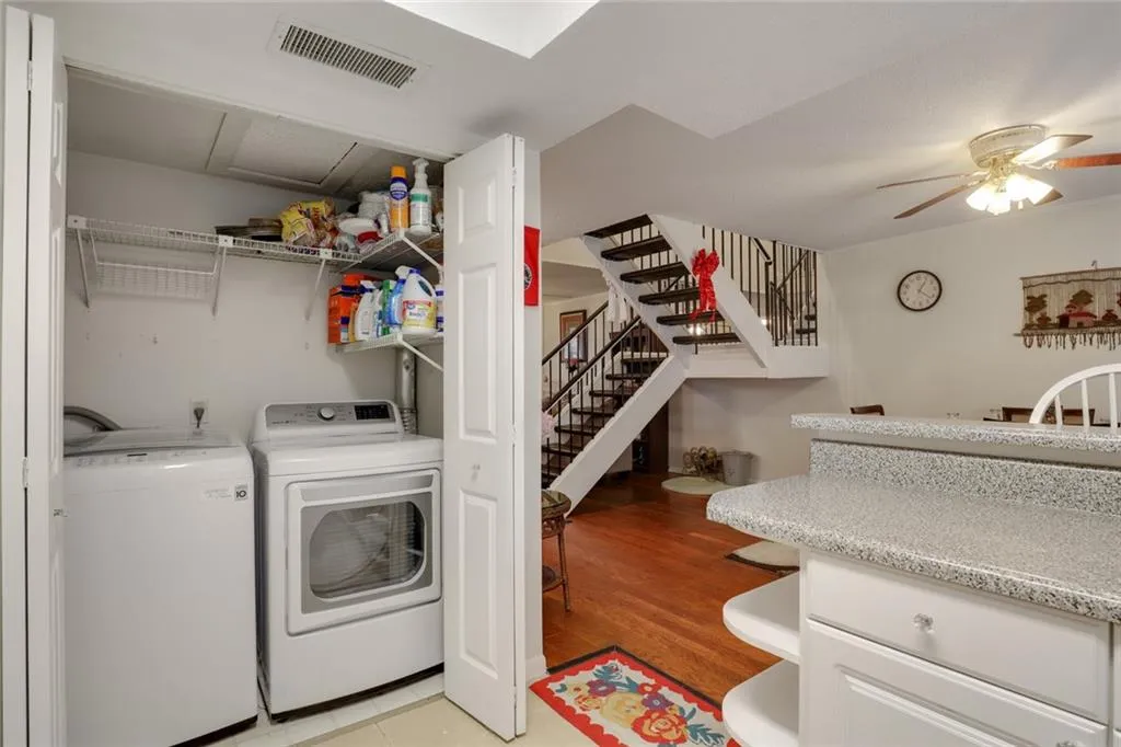 7300 Cardigan Circle, Sandy Springs, Georgia 30342, 2 Bedrooms Bedrooms, ,2 BathroomsBathrooms,Residential,Sold,7300 Cardigan Circle,6855527