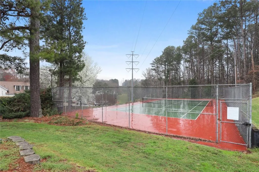 7300 Cardigan Circle, Sandy Springs, Georgia 30342, 2 Bedrooms Bedrooms, ,2 BathroomsBathrooms,Residential,Sold,7300 Cardigan Circle,6855527