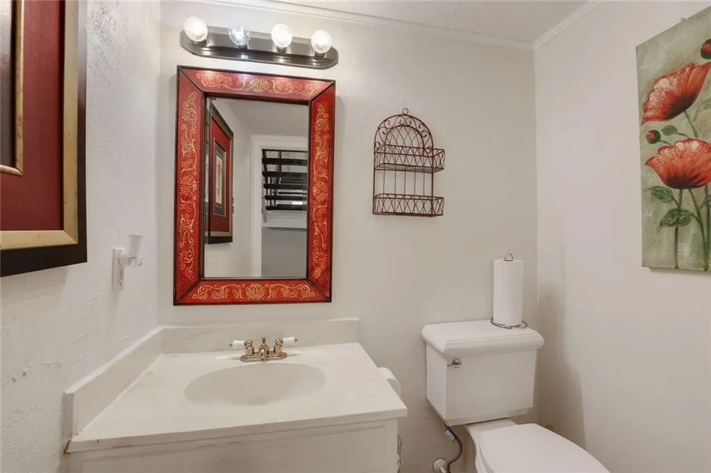 7300 Cardigan Circle, Sandy Springs, Georgia 30342, 2 Bedrooms Bedrooms, ,2 BathroomsBathrooms,Residential,Sold,7300 Cardigan Circle,6855527