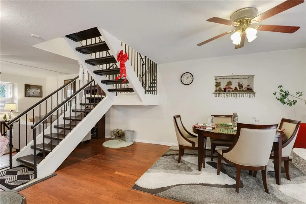 7300 Cardigan Circle, Sandy Springs, Georgia 30342, 2 Bedrooms Bedrooms, ,2 BathroomsBathrooms,Residential,Sold,7300 Cardigan Circle,6855527