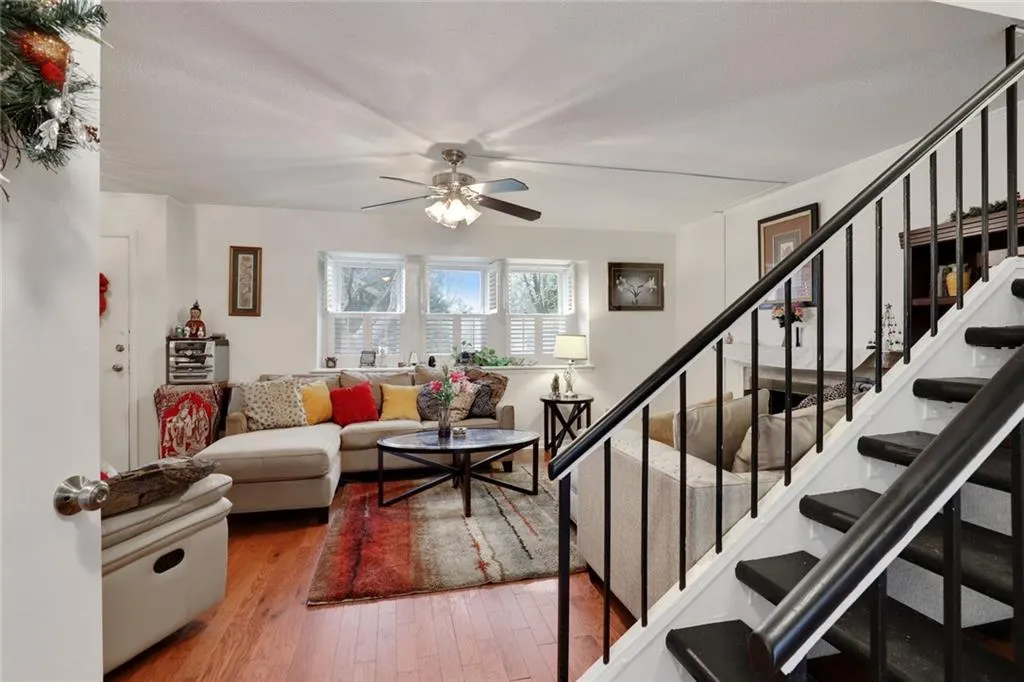 7300 Cardigan Circle, Sandy Springs, Georgia 30342, 2 Bedrooms Bedrooms, ,2 BathroomsBathrooms,Residential,Sold,7300 Cardigan Circle,6855527