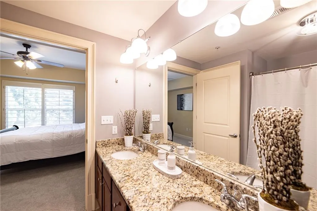 200 River Vista Drive Unit 238, Atlanta, Georgia 30339, 2 Bedrooms Bedrooms, ,2 BathroomsBathrooms,Residential,Sold,200 River Vista Drive Unit 238,6879879