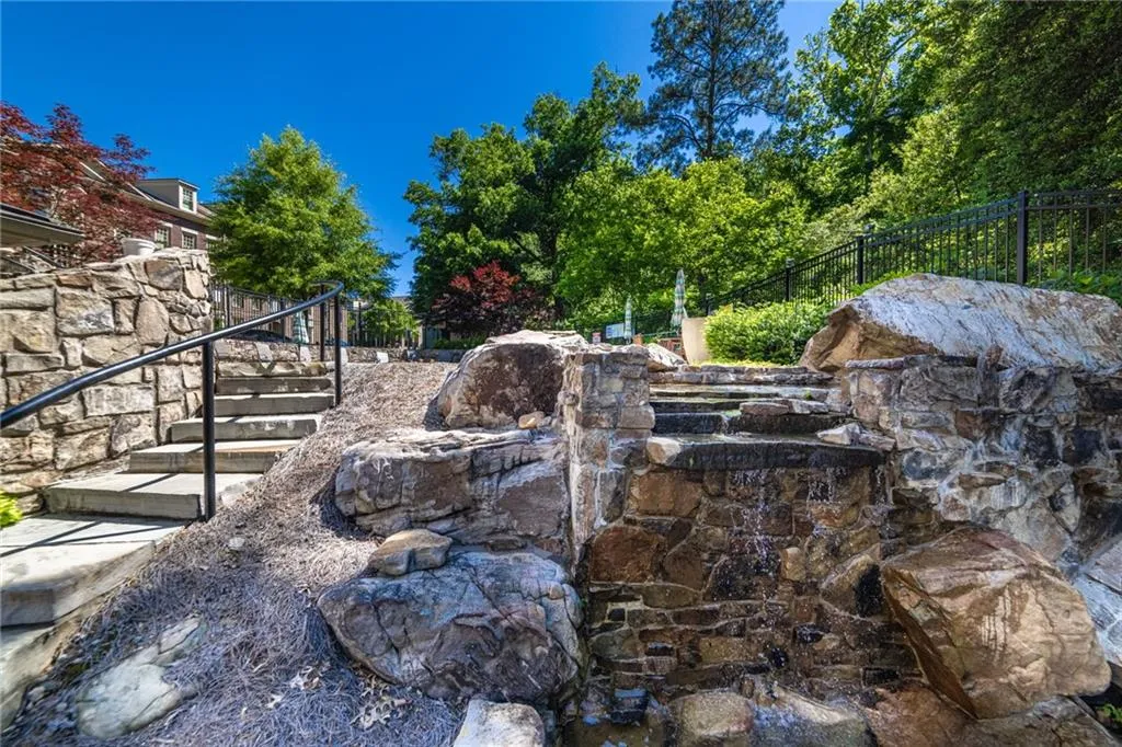 200 River Vista Drive Unit 238, Atlanta, Georgia 30339, 2 Bedrooms Bedrooms, ,2 BathroomsBathrooms,Residential,Sold,200 River Vista Drive Unit 238,6879879